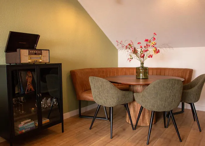 Bergpanorama - 6 Personen Netflix, Wifi, Parkplatz, Mit Bergblick Winterberg