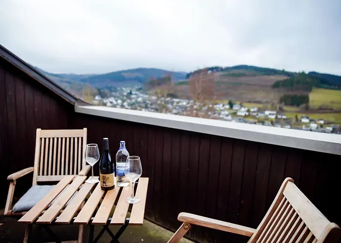 Bergpanorama - 6 Personen Netflix, Wifi, Parkplatz, Mit Bergblick Appartement Winterberg